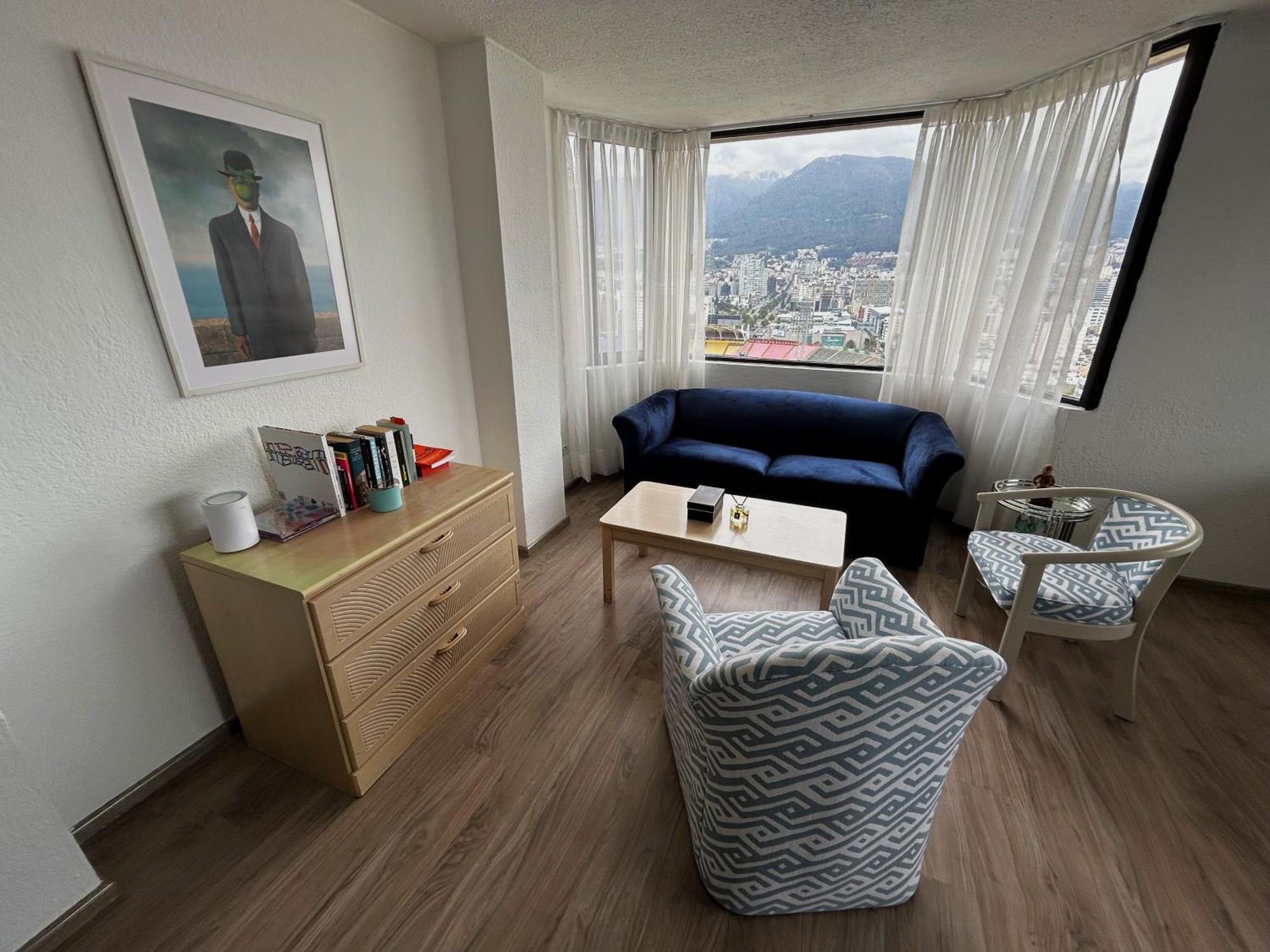 Stanford Suites Hotel Quito Habitación foto